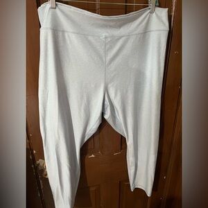 Old Navy Extra High-Waisted CloudComfy 7/8 Leggings-Light blue